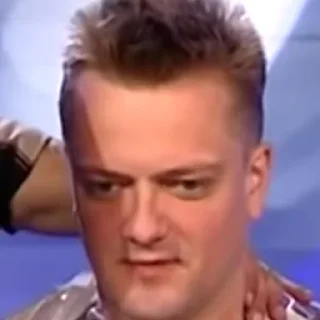 😥