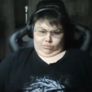 🥸