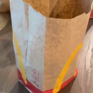 😡