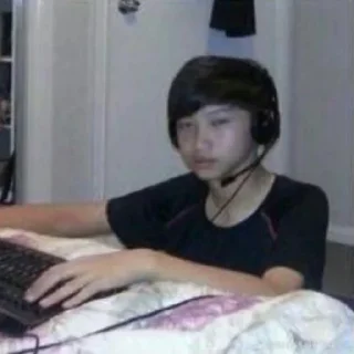 👾
