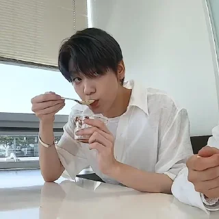 🥡