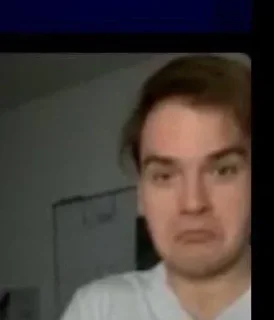 😐