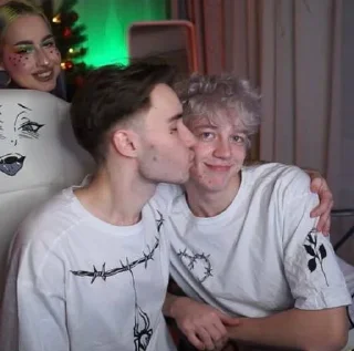 twitchcouples :: @fStikBot