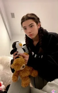 😳
