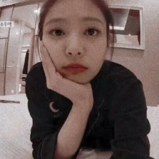 😐