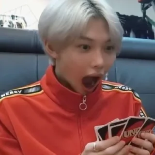 😱