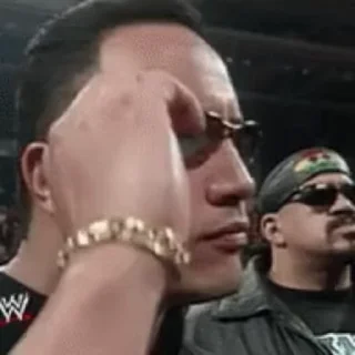 🤨