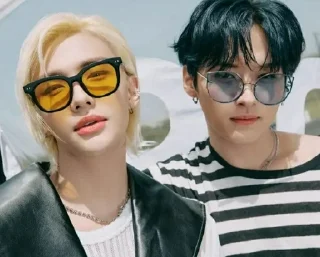 😎