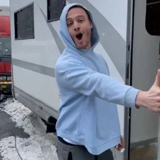 😮