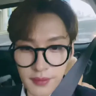 🤩