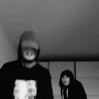 😈