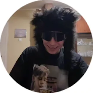 😂