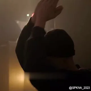 🕺