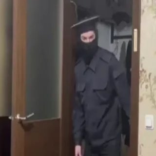👹