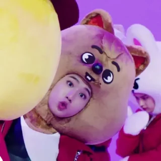 😗