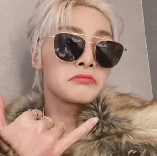😎