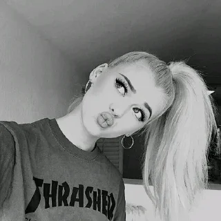 😘