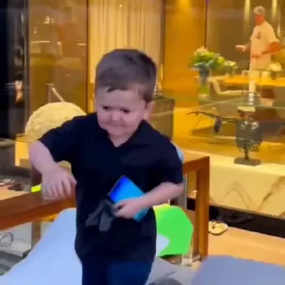 😱