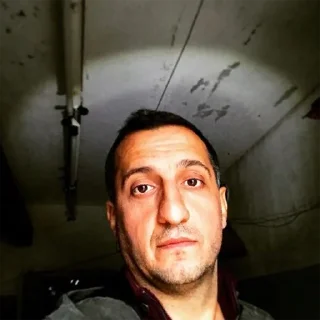 😑