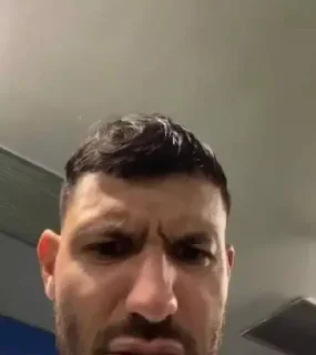 🤨