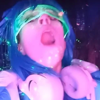 😱