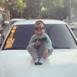 😈