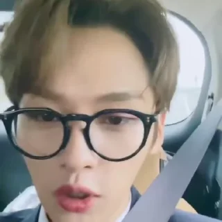 😬