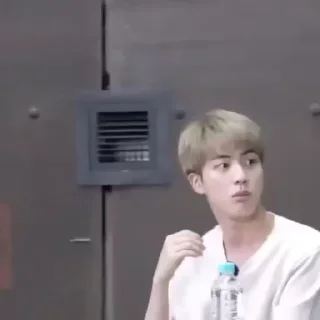😧