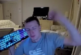 😜