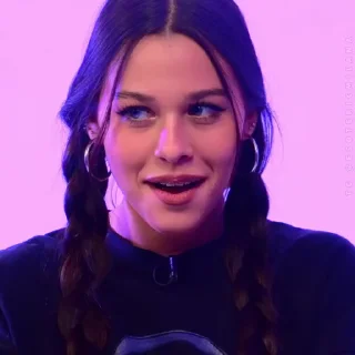 👀