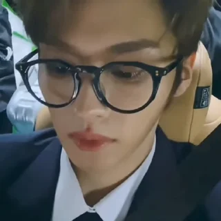 🤩