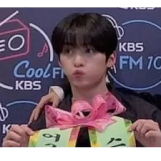 😙