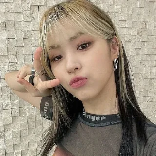 ✌️