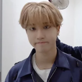 😶