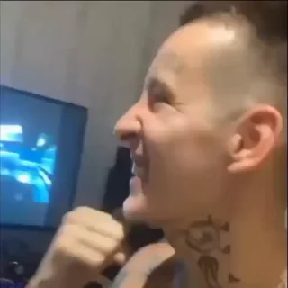 🥳