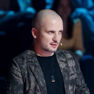 😶