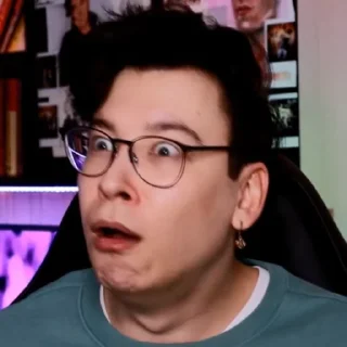 🤨