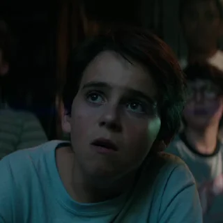 😨