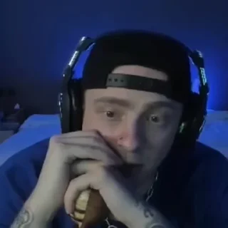 😐