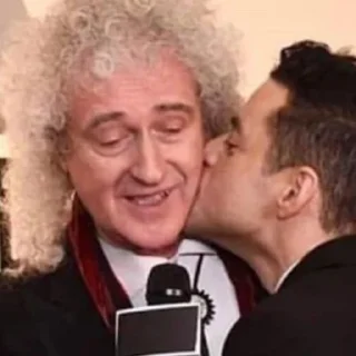 😘