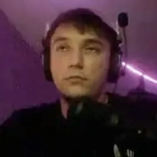 😑