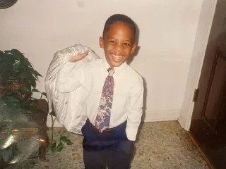 👶