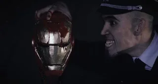 👹