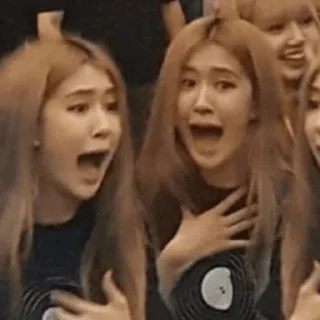 😱