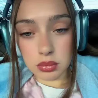 😐