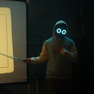 👤