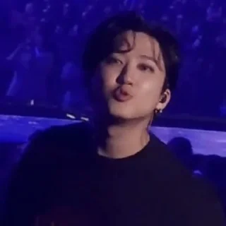 😘