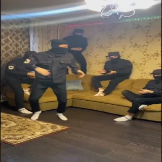 🕺