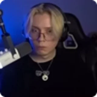 😳