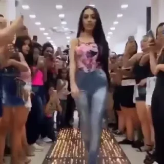 👅